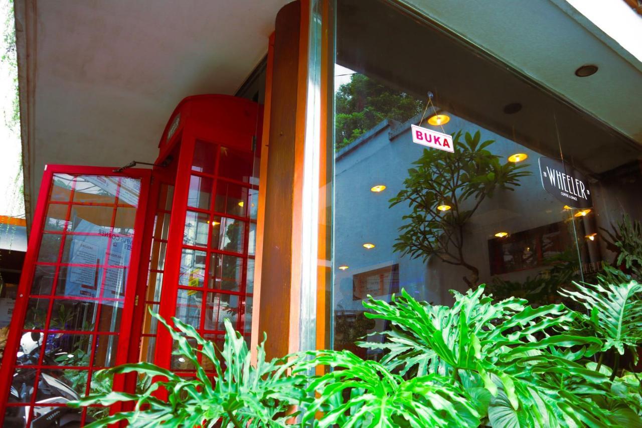Helios Hotel Malang Exterior photo