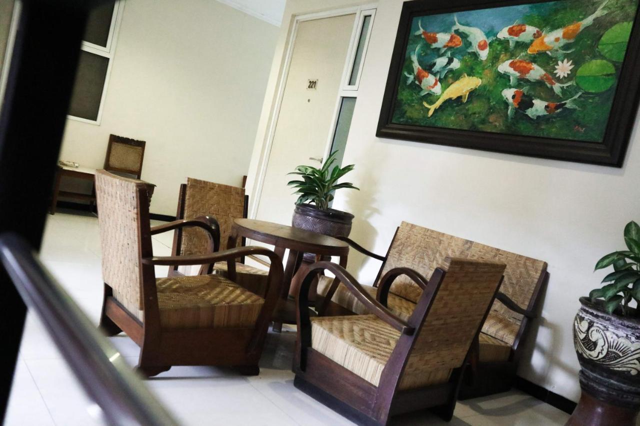 Helios Hotel Malang Exterior photo