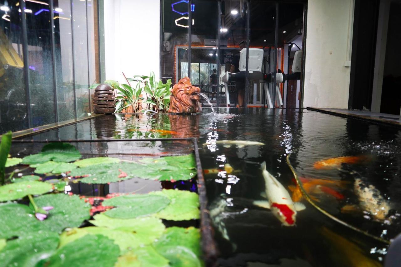Helios Hotel Malang Exterior photo