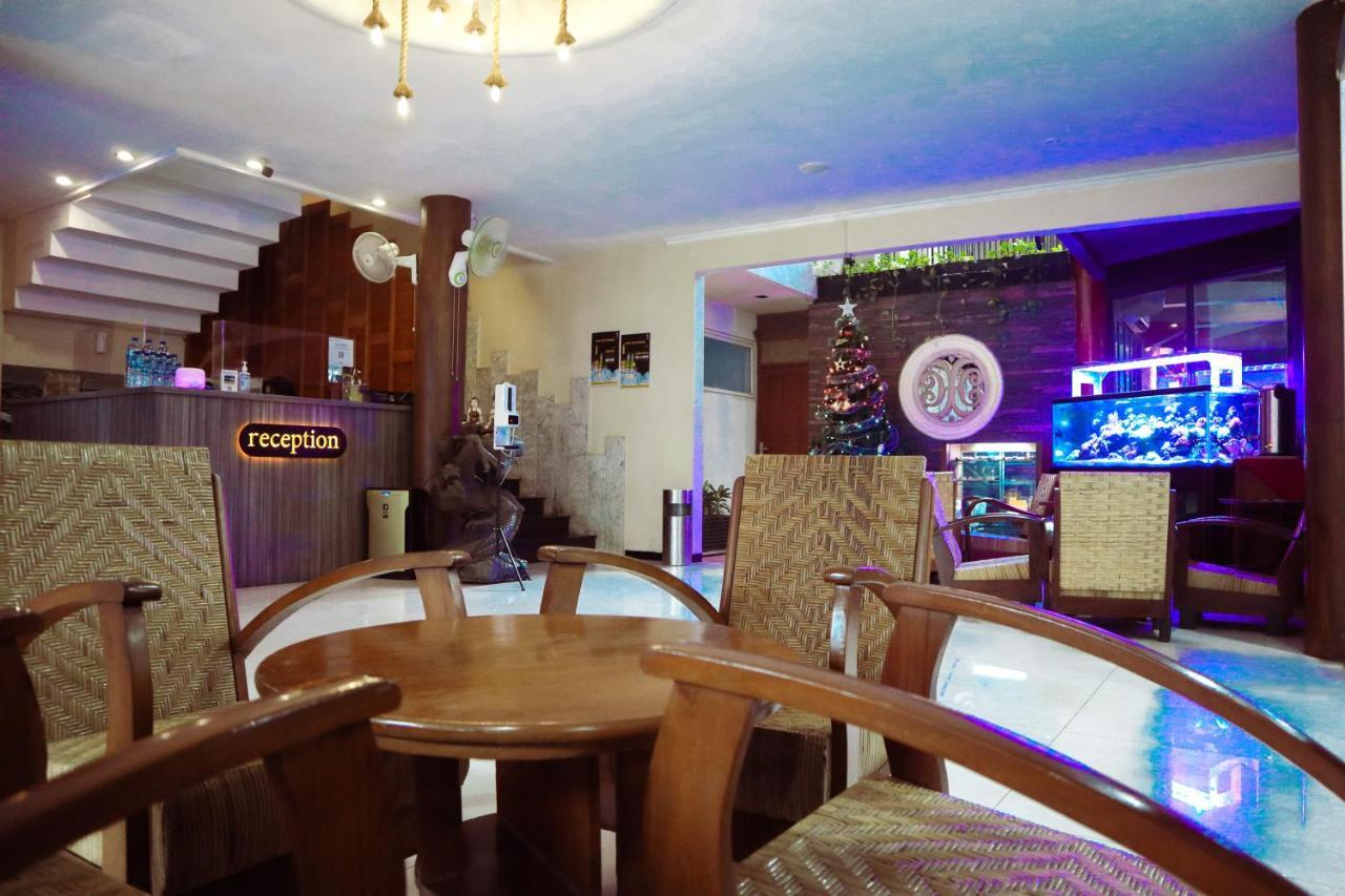 Helios Hotel Malang Exterior photo