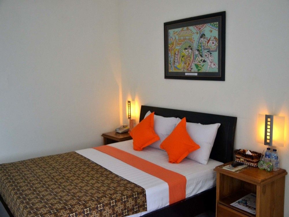 Helios Hotel Malang Exterior photo