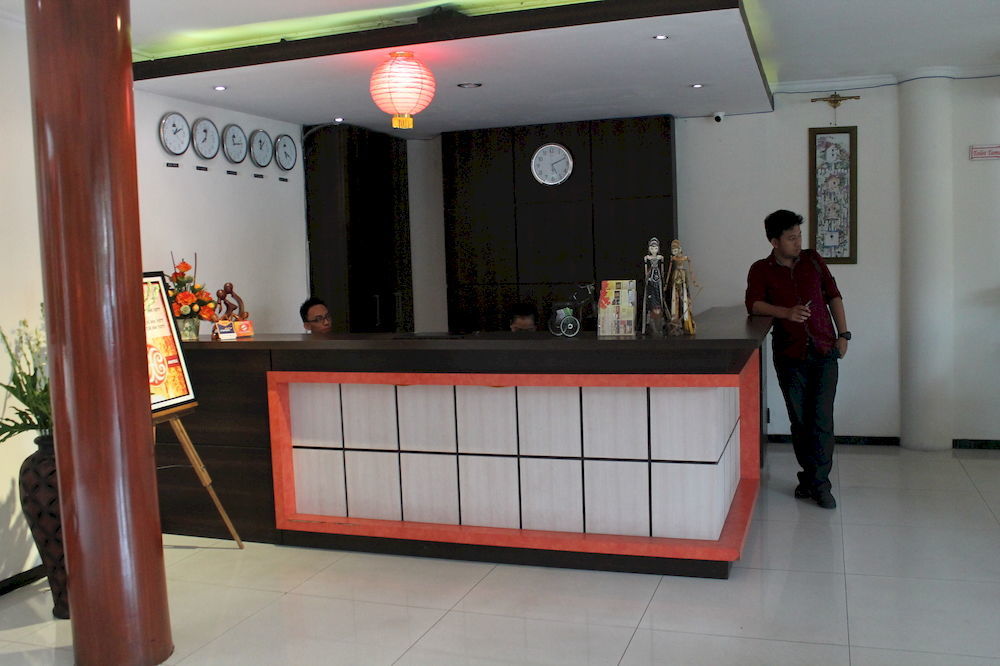 Helios Hotel Malang Exterior photo